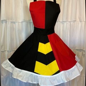 Queen of Hearts costume apron.